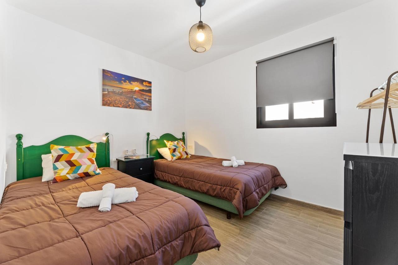 Holiday In Lanzarote! Tías Εξωτερικό φωτογραφία