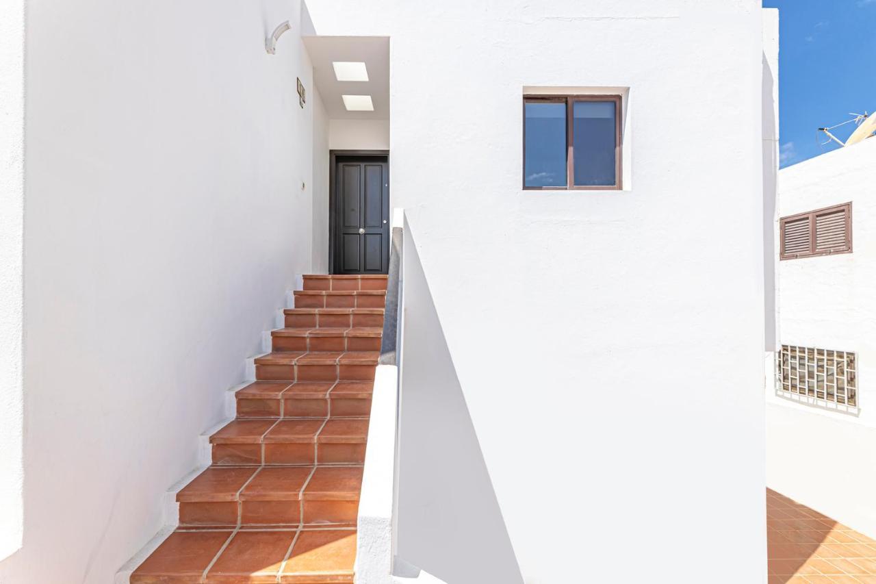 Holiday In Lanzarote! Tías Εξωτερικό φωτογραφία